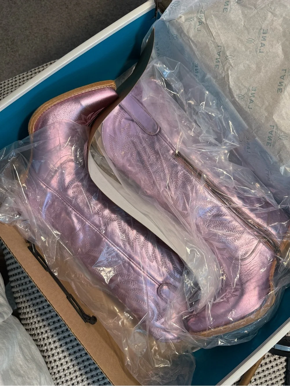 Lane Boots Smokeshow Cowboy Boots in Lavender Metallic - Picture 4 of 8